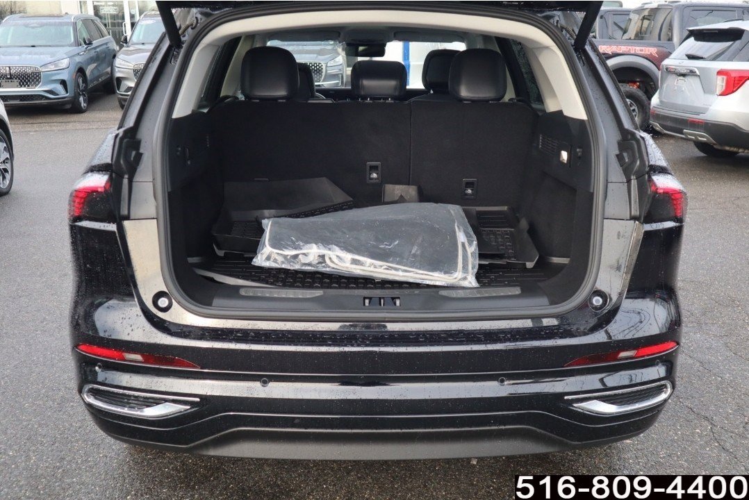 Used 2025 Lincoln Nautilus Reserve image 30