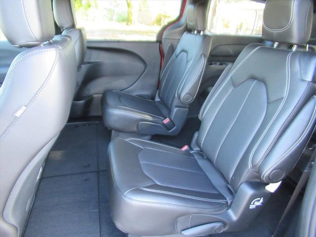 New 2026 Chrysler Pacifica Select FWD image 28