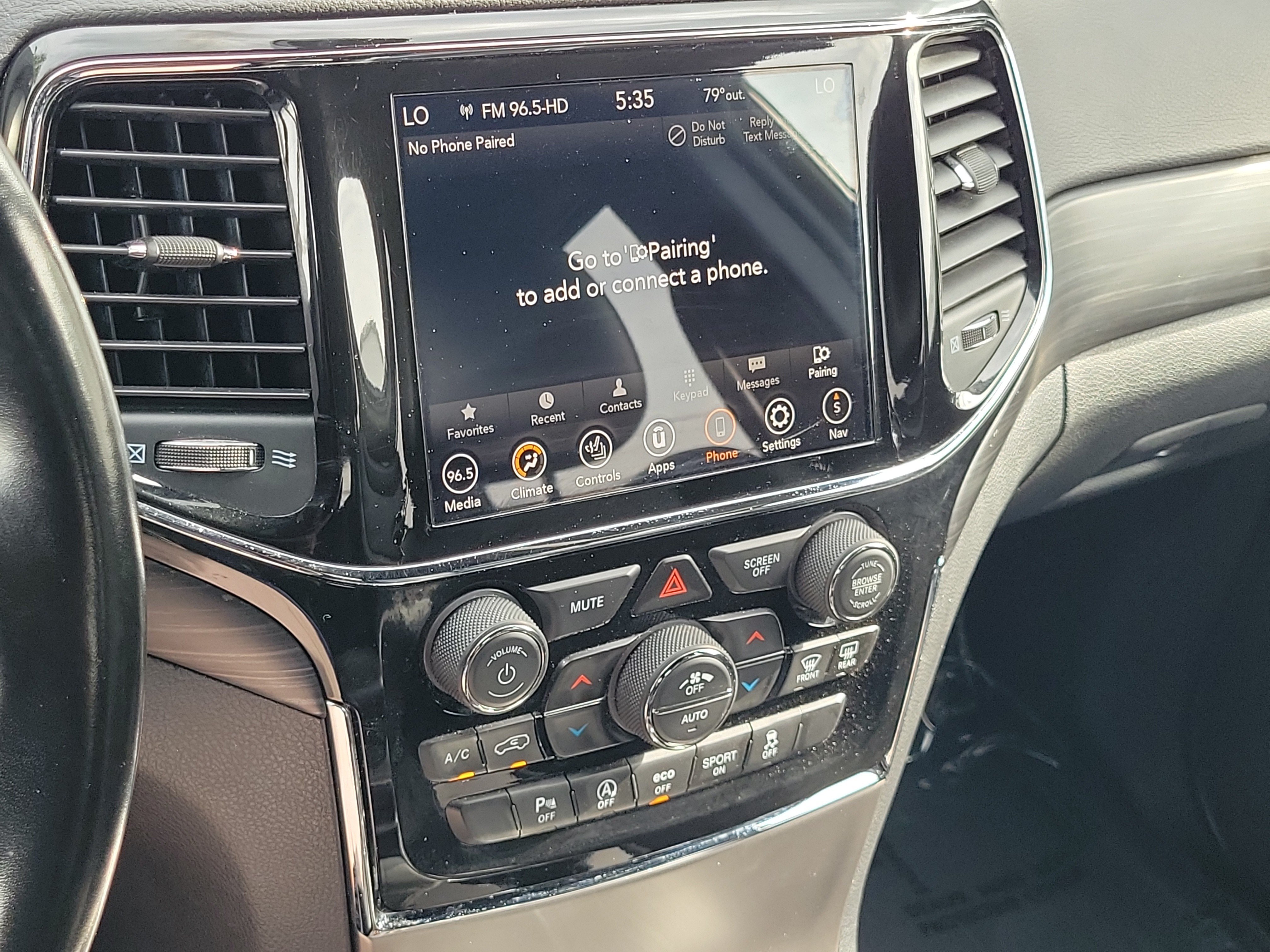 Used 2020 Jeep Grand Cherokee Altitude AWD/4WD image 29