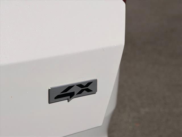 Used 2023 Kia Sorento SX image 31