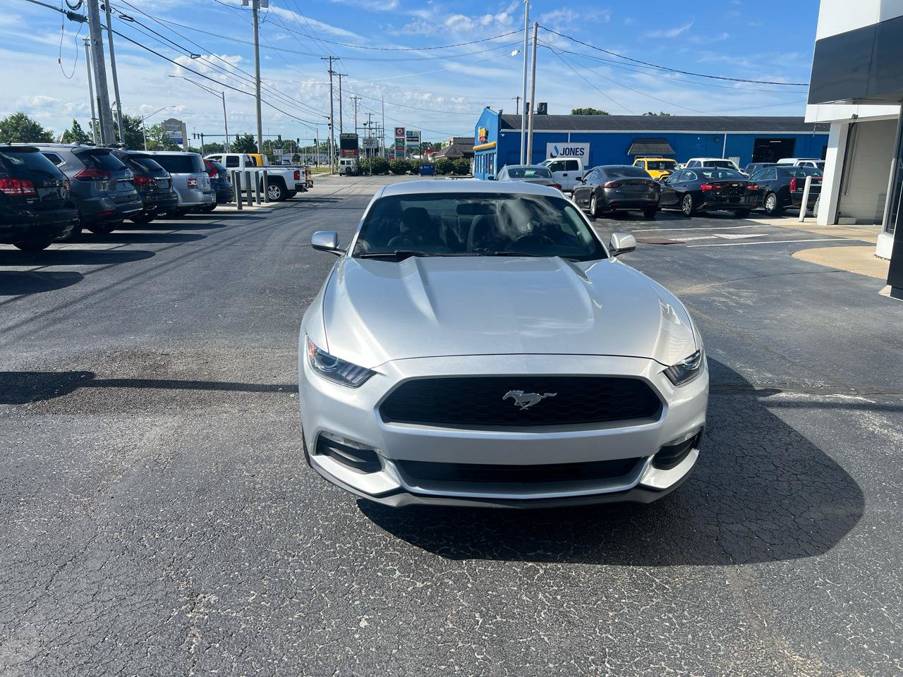 Used 2017 Ford Mustang Coupe RWD image 7