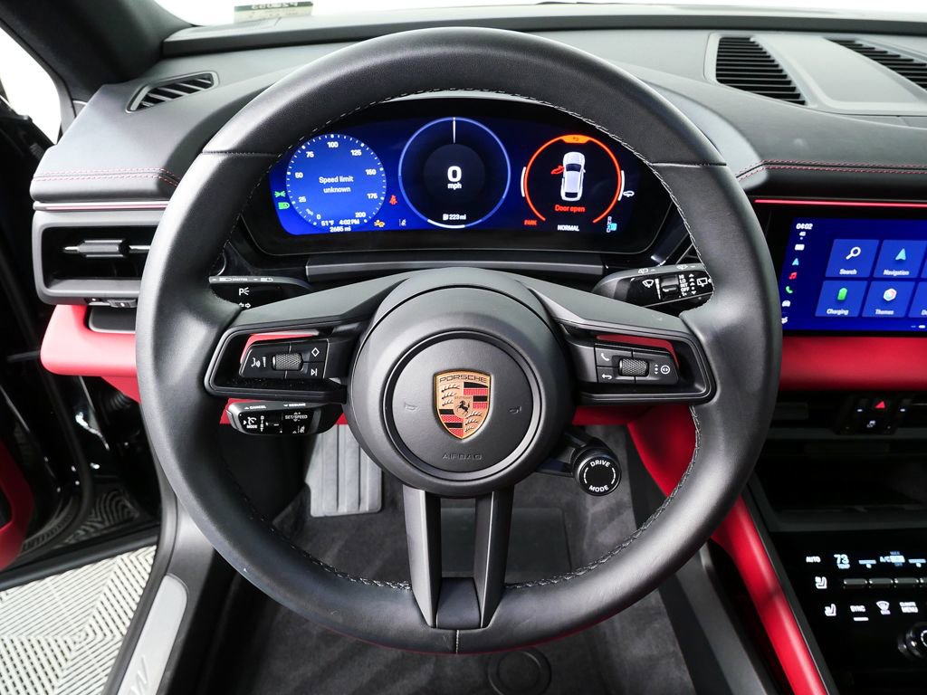 Certified 2025 Porsche Macan 4 Electric AWD/4WD image 9
