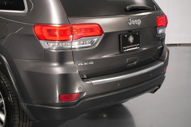 Used 2018 Jeep Grand Cherokee Limited AWD/4WD image 14
