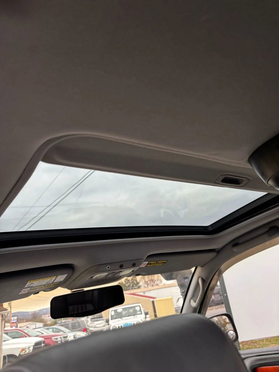 Used 2000 Lexus LX 470 4WD image 21