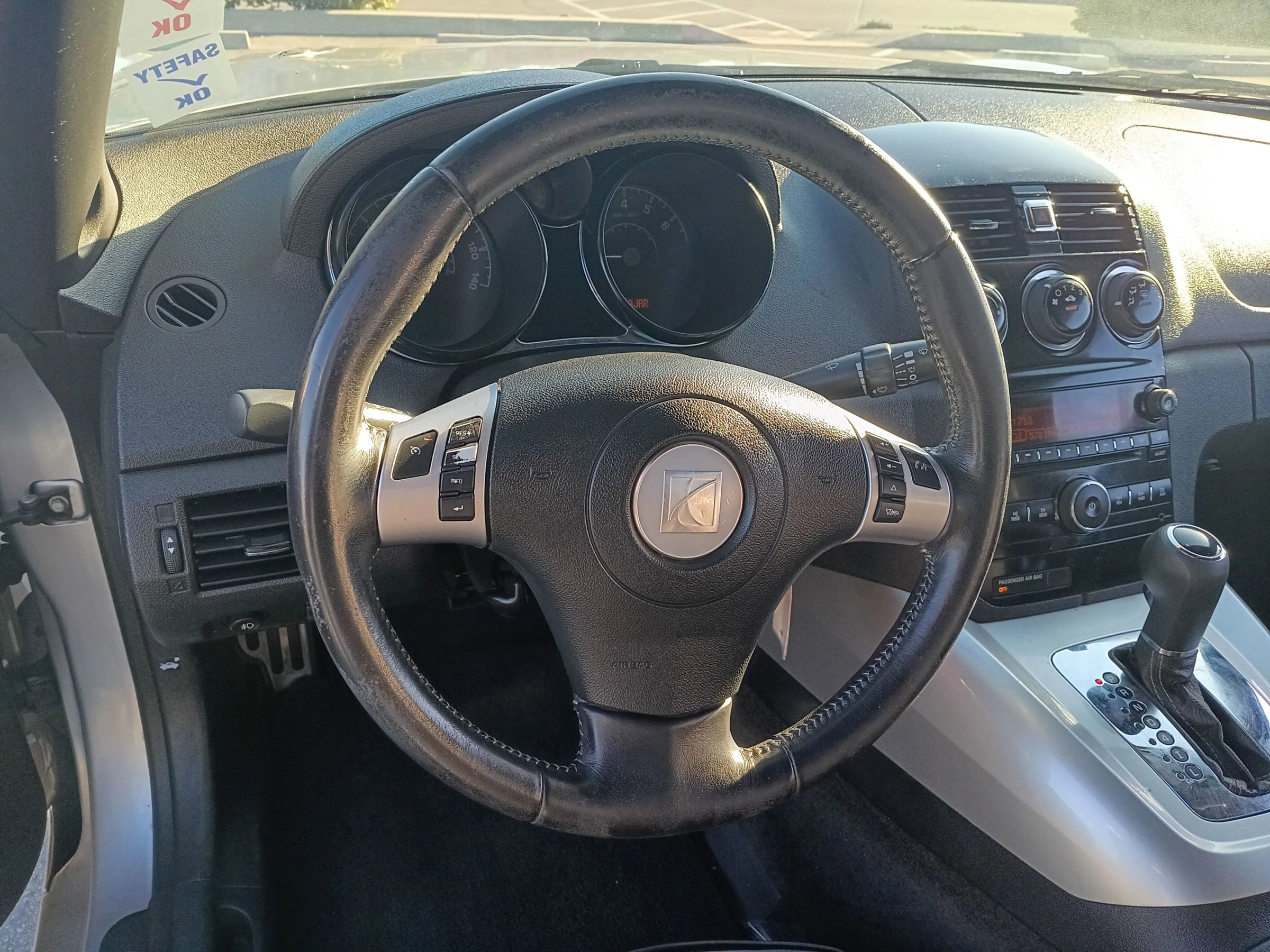 Used 2009 Saturn Sky w/ Premium Trim Package image 25