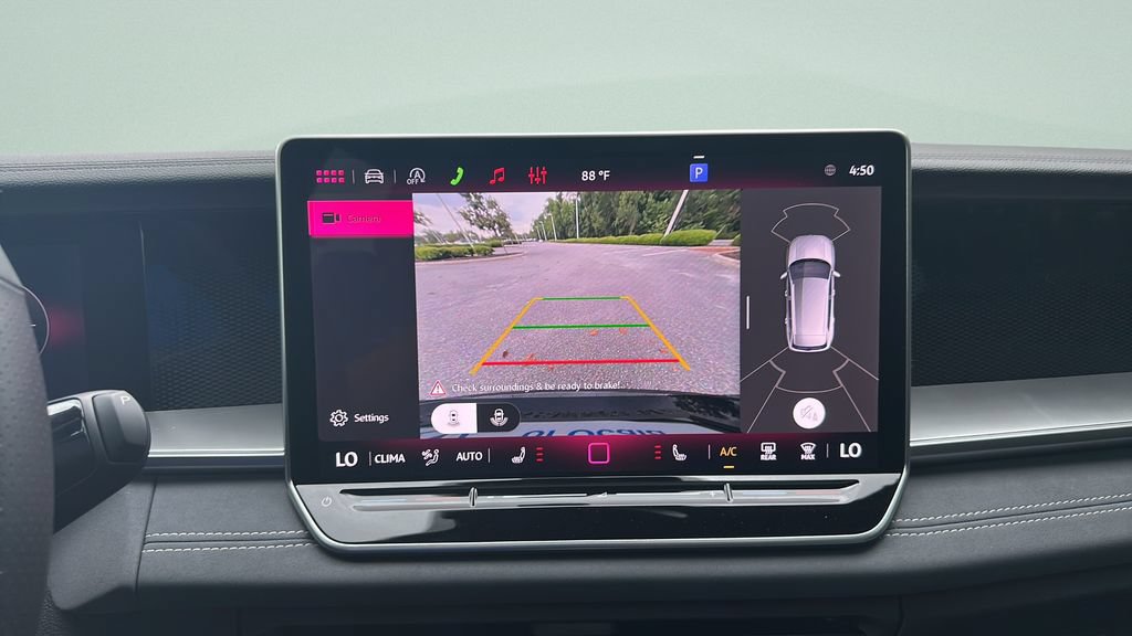 New 2026 Volkswagen Tiguan SE R-Line FWD image 12