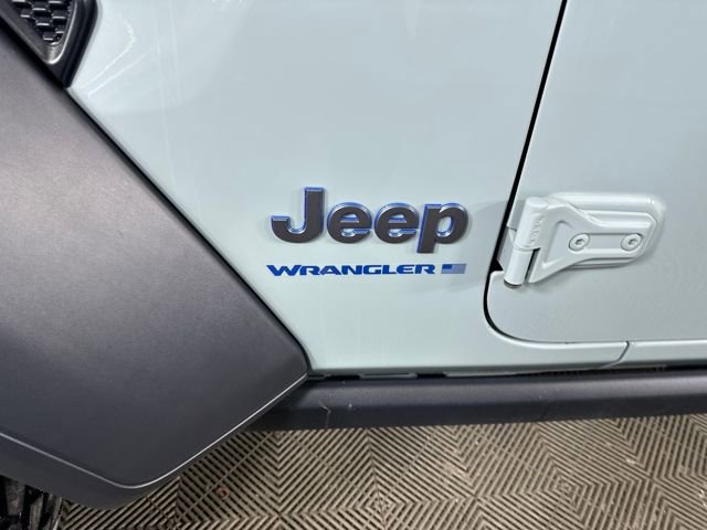 Used 2023 Jeep Wrangler Unlimited w/ Cold Weather Group image 10