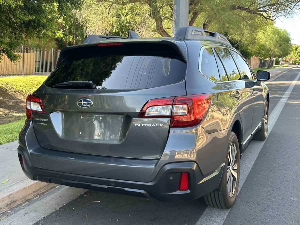 Used 2018 Subaru Outback 2.5i Limited AWD/4WD image 8
