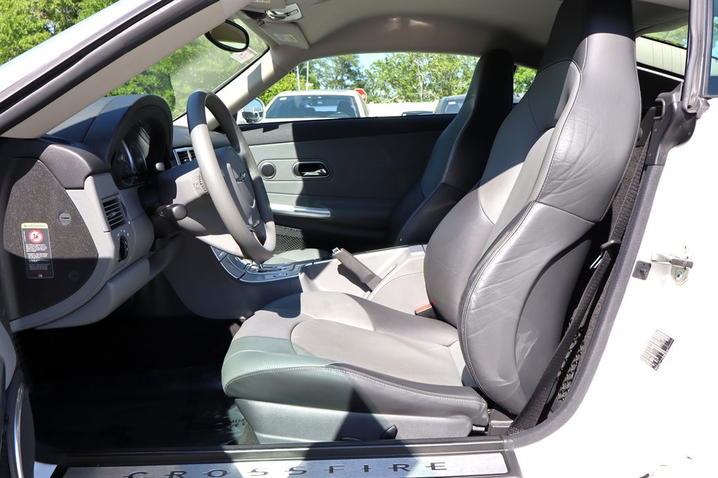 Used 2004 Chrysler Crossfire Coupe RWD image 15