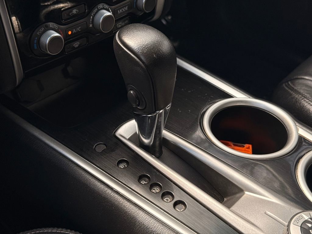 Used 2016 Nissan Pathfinder SV image 32