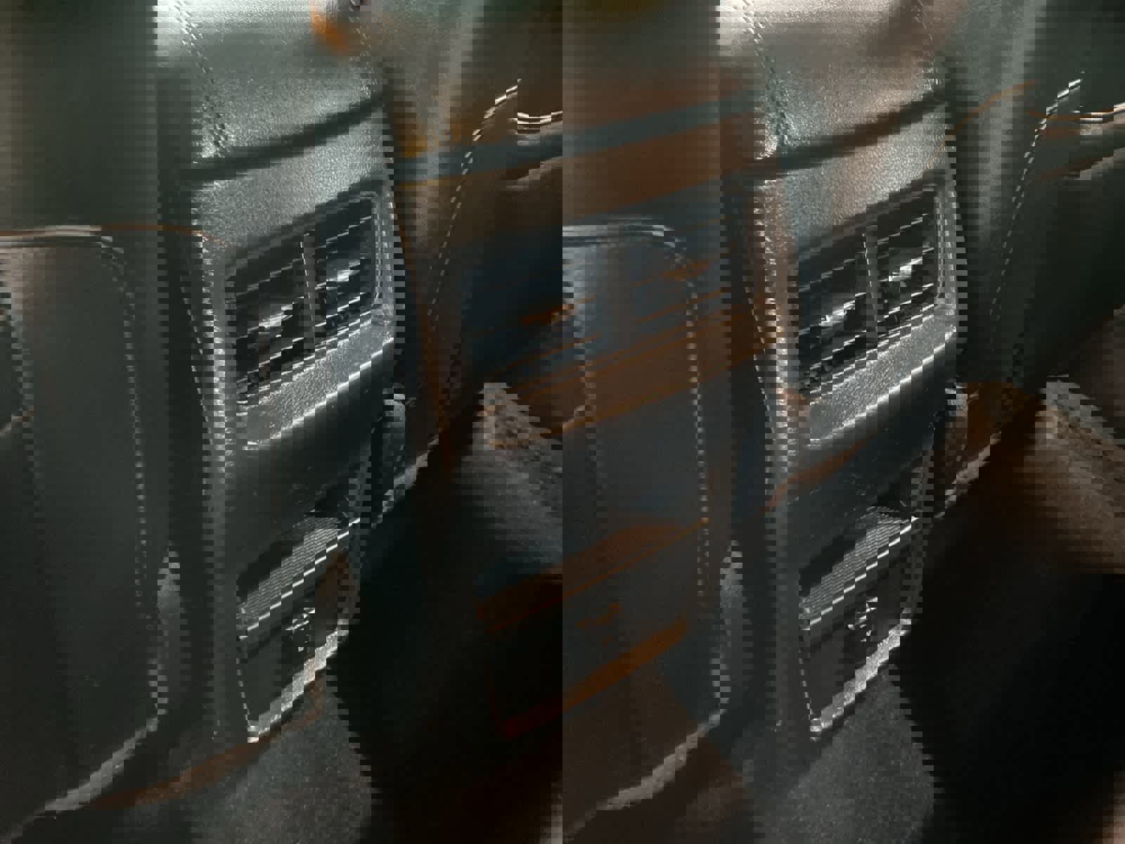 Used 2019 Ford Edge SEL w/ Equipment Group 201A image 28