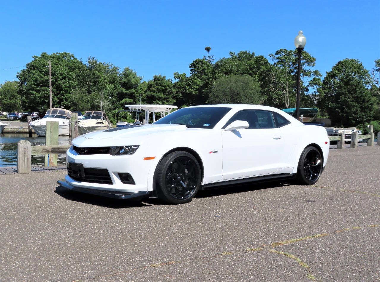 Used 2015 Chevrolet Camaro Z/28 RWD image 4