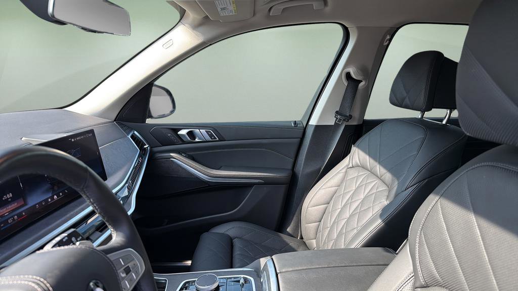 Used 2025 BMW X7 xDrive40i w/ Climate Comfort Package image 20