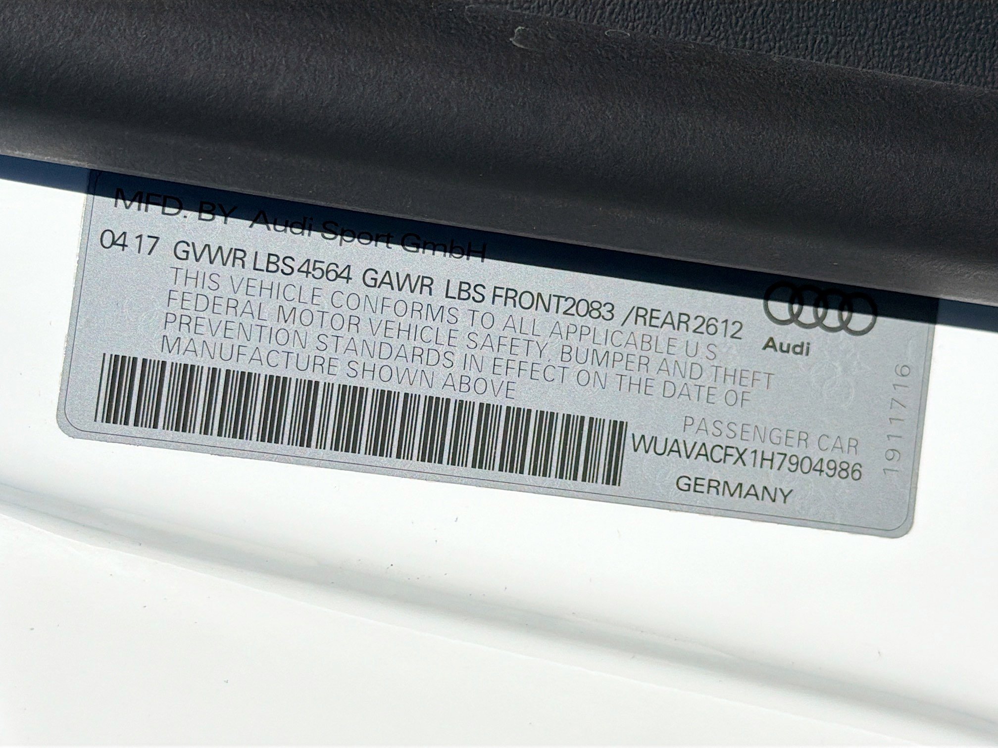 Used 2017 Audi R8 V10 w/ Carbon Exterior Package image 39