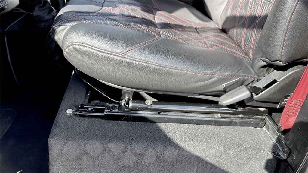 Used 1987 Nissan Rogue image 42