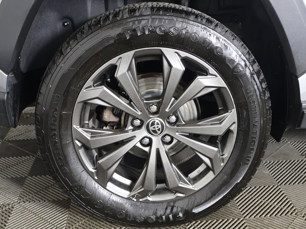 Used 2022 Toyota RAV4 Limited image 22