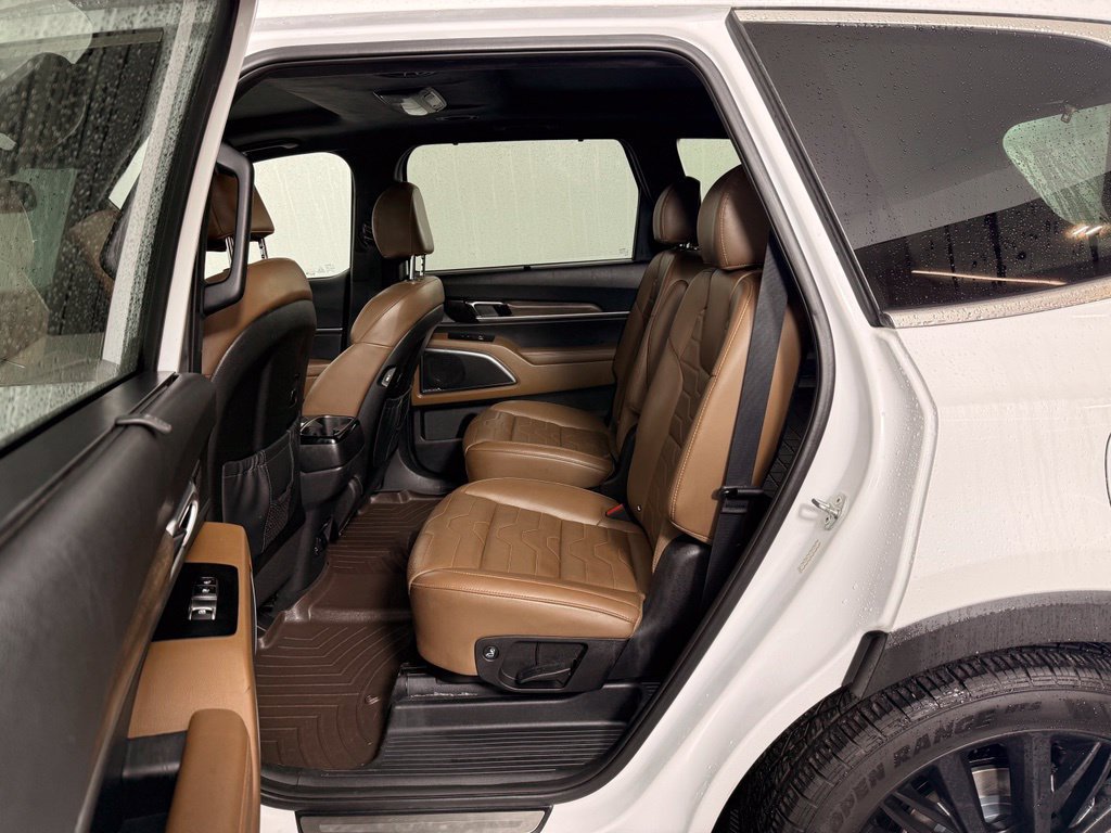 Used 2020 Kia Telluride SX w/ SX Prestige Package AWD/4WD image 16