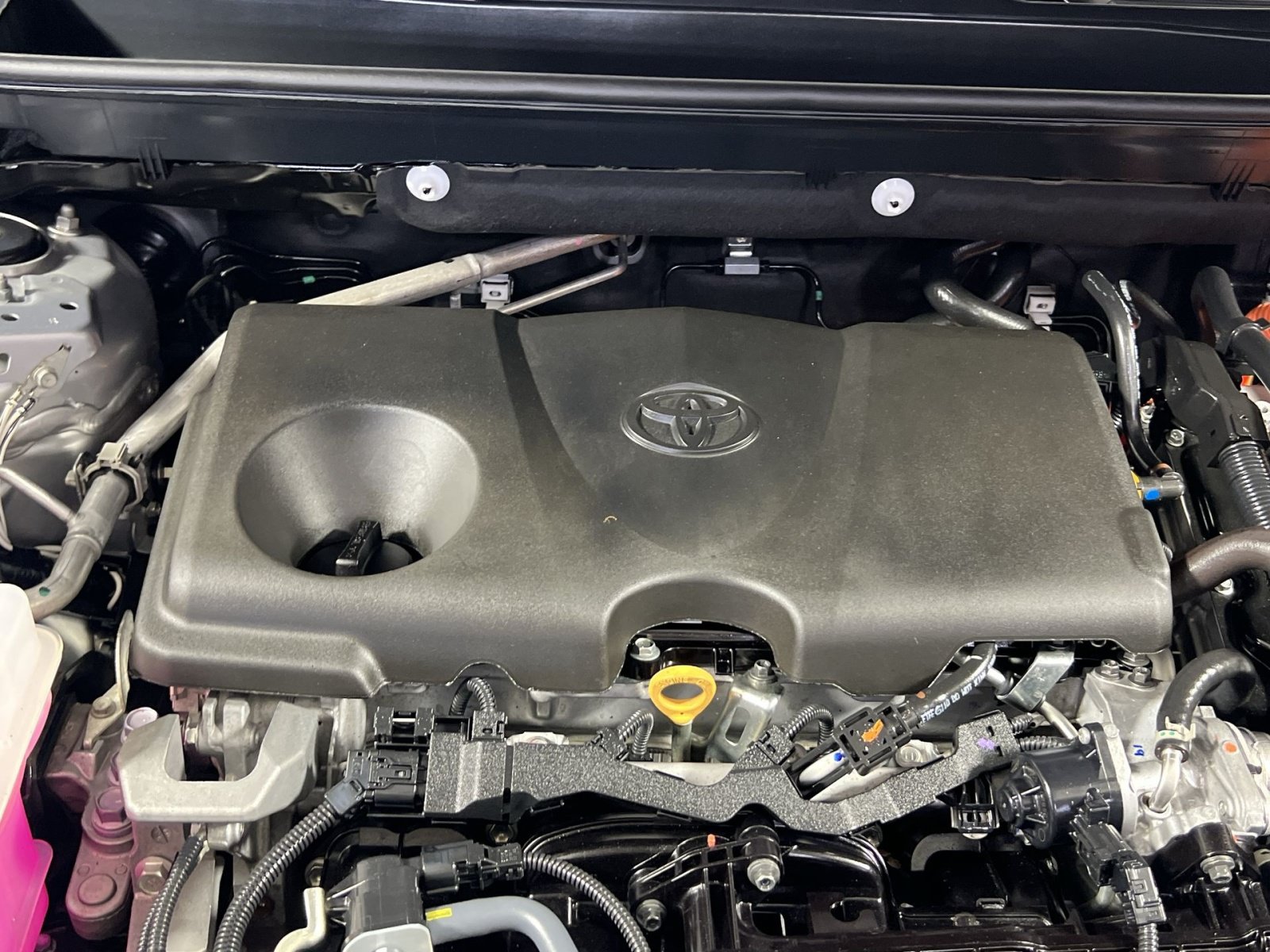 Used 2025 Toyota RAV4 XLE AWD/4WD image 29