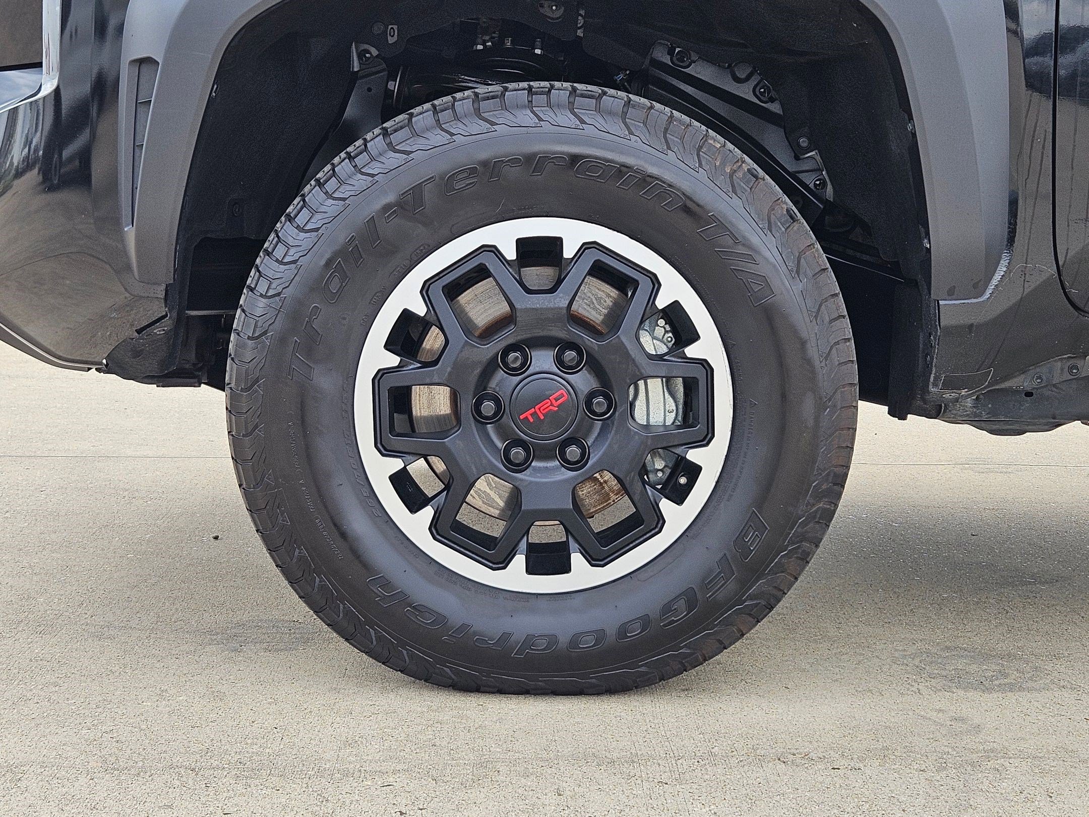 Used 2024 Toyota Tacoma TRD Off-Road image 12