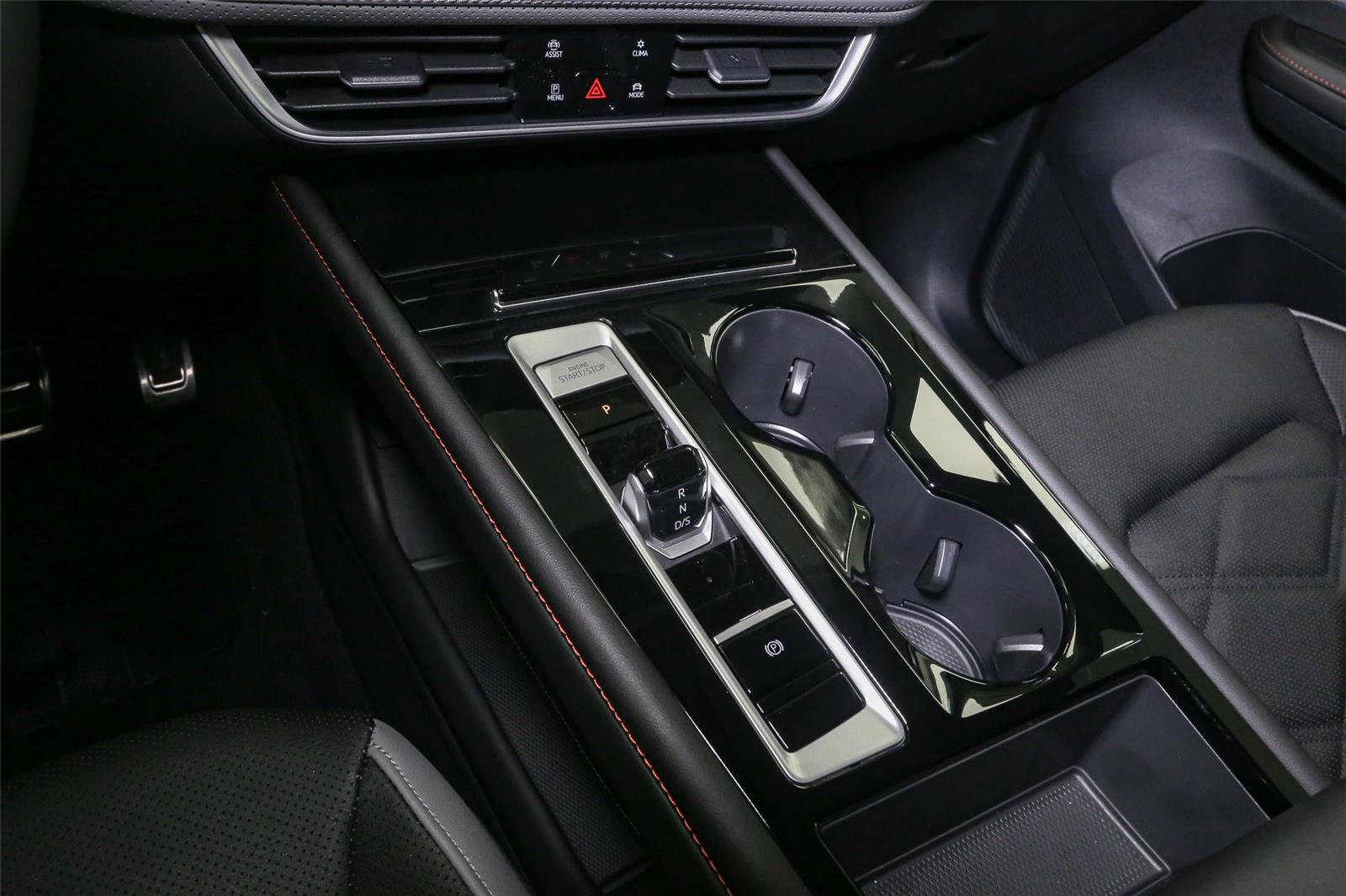 New 2026 Volkswagen Atlas Peak Edition image 22