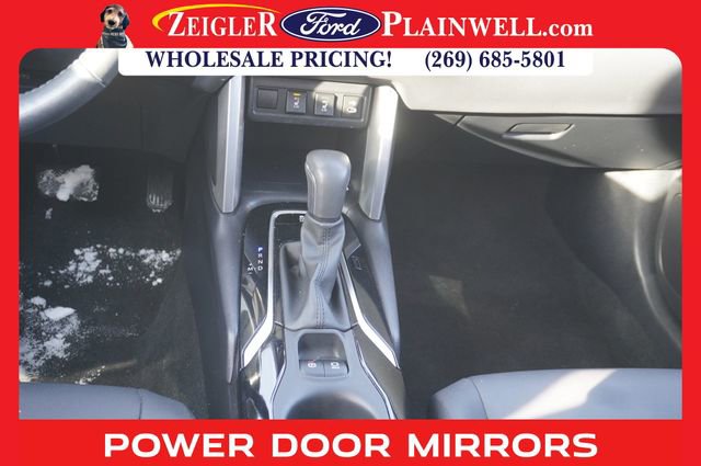 Used 2023 Toyota Corolla Cross XLE w/ Convenience Package image 12