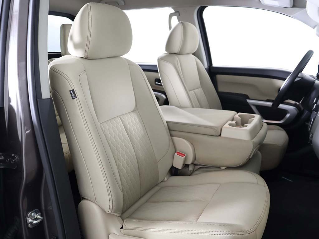 Used 2017 Nissan Titan SV image 26