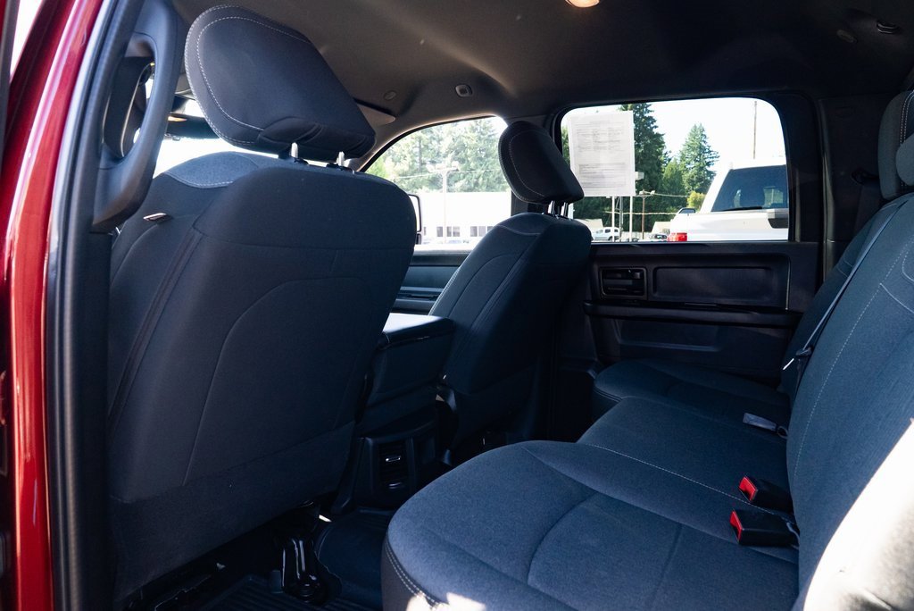 Used 2024 RAM 2500 Tradesman w/ Chrome Appearance Group image 18