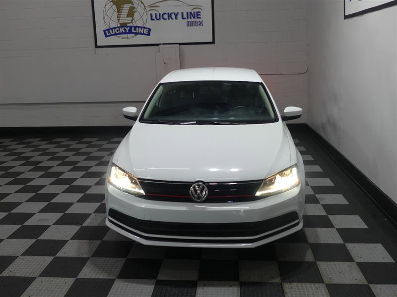 Used 2017 Volkswagen Jetta S image 3