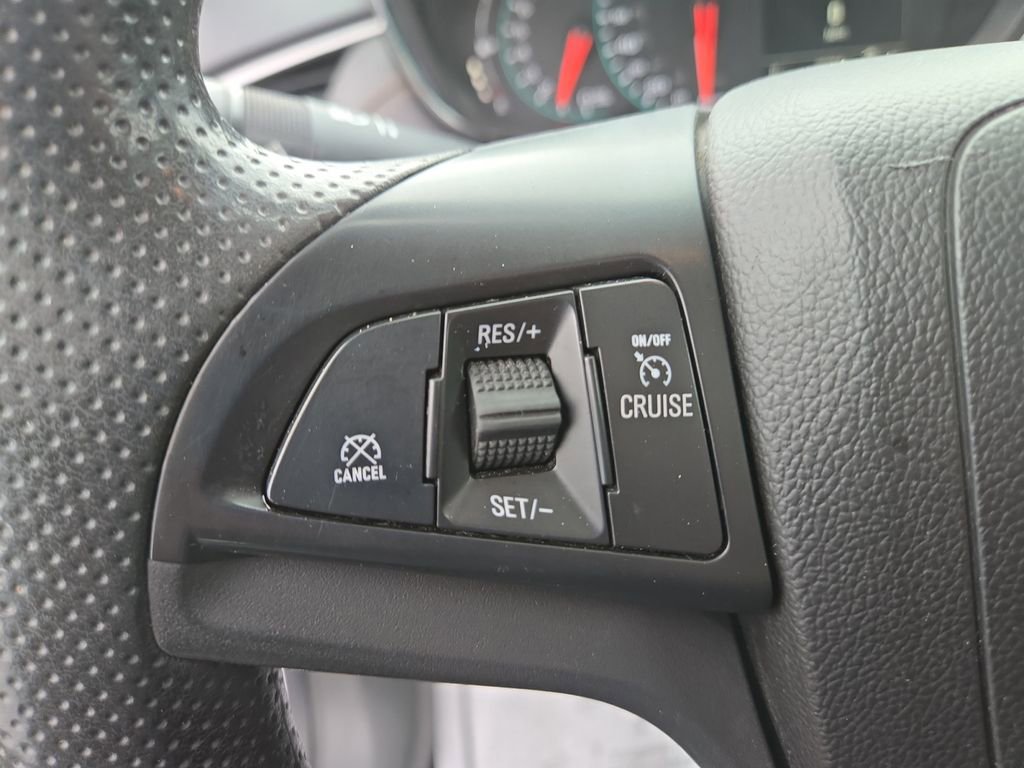 Used 2022 Chevrolet Trax LS w/ Tint and Cruise Package image 17