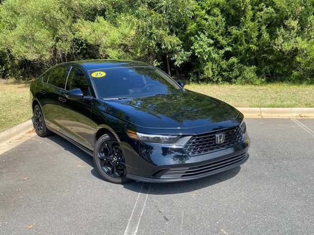 Used 2025 Honda Accord SE image 1