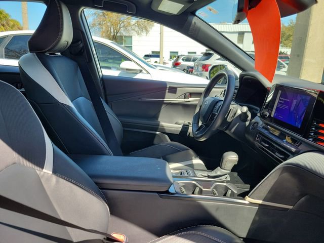 Used 2025 Toyota Camry SE w/ Convenience Package image 34