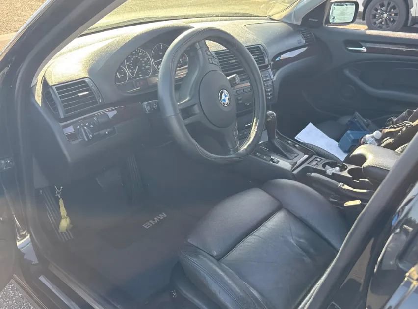 Used 2005 BMW 330i Sedan image 3