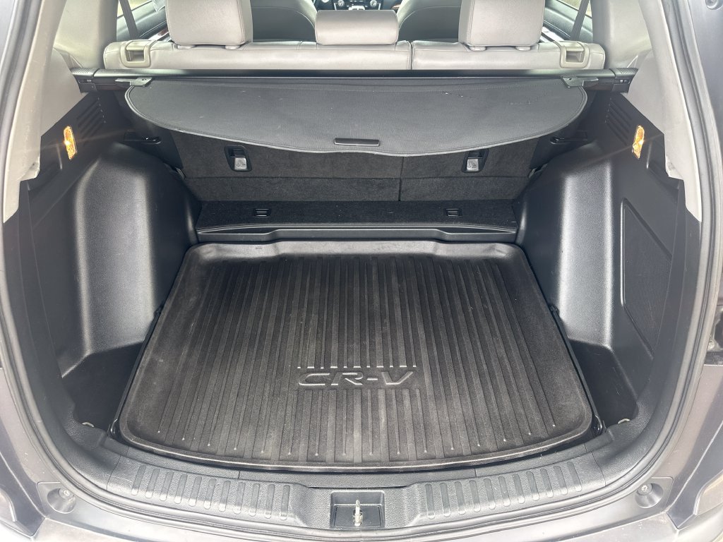 Used 2018 Honda CR-V Touring image 19