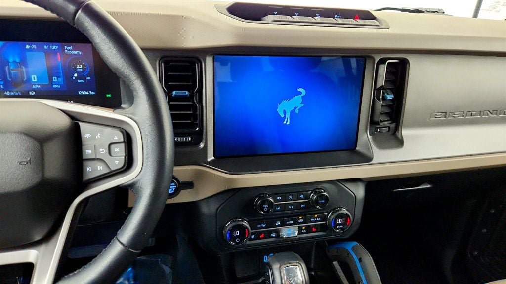 Used 2024 Ford Bronco Wildtrak AWD/4WD image 17