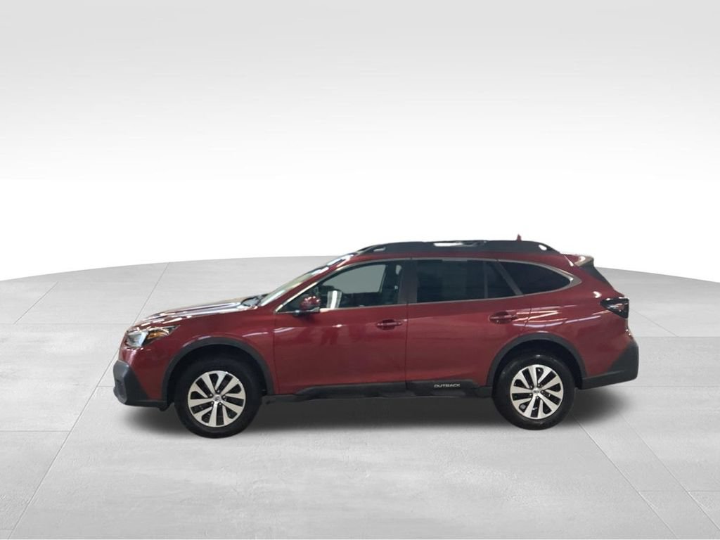 Used 2022 Subaru Outback Premium AWD/4WD image 2