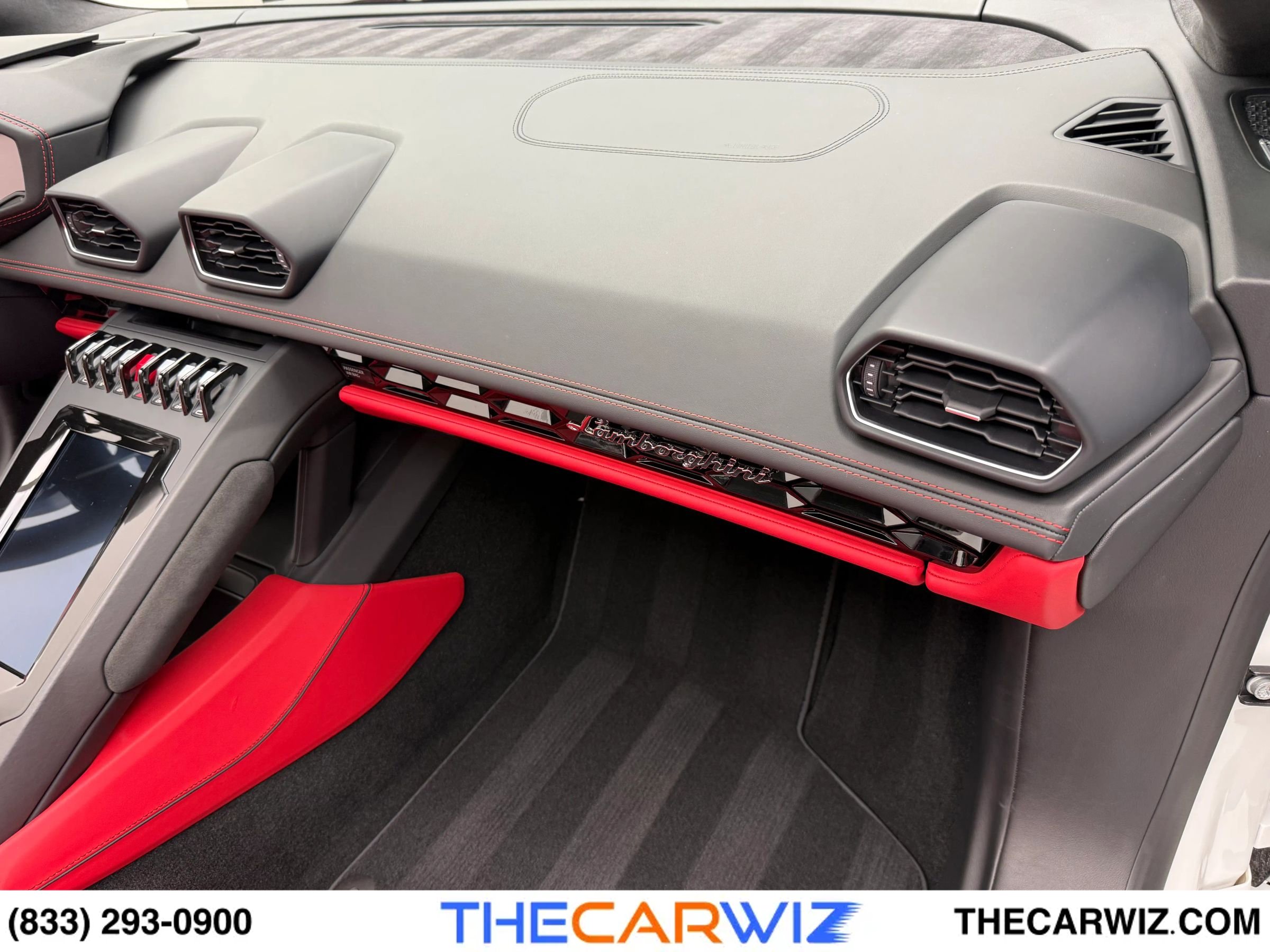 Used 2020 Lamborghini Huracan EVO image 91