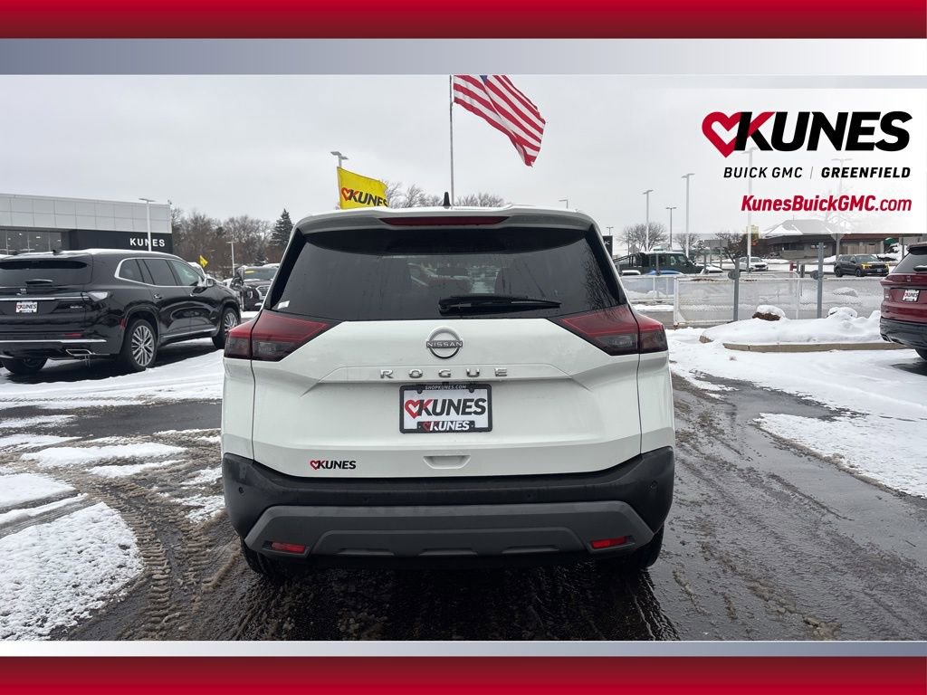 Used 2023 Nissan Rogue S image 6
