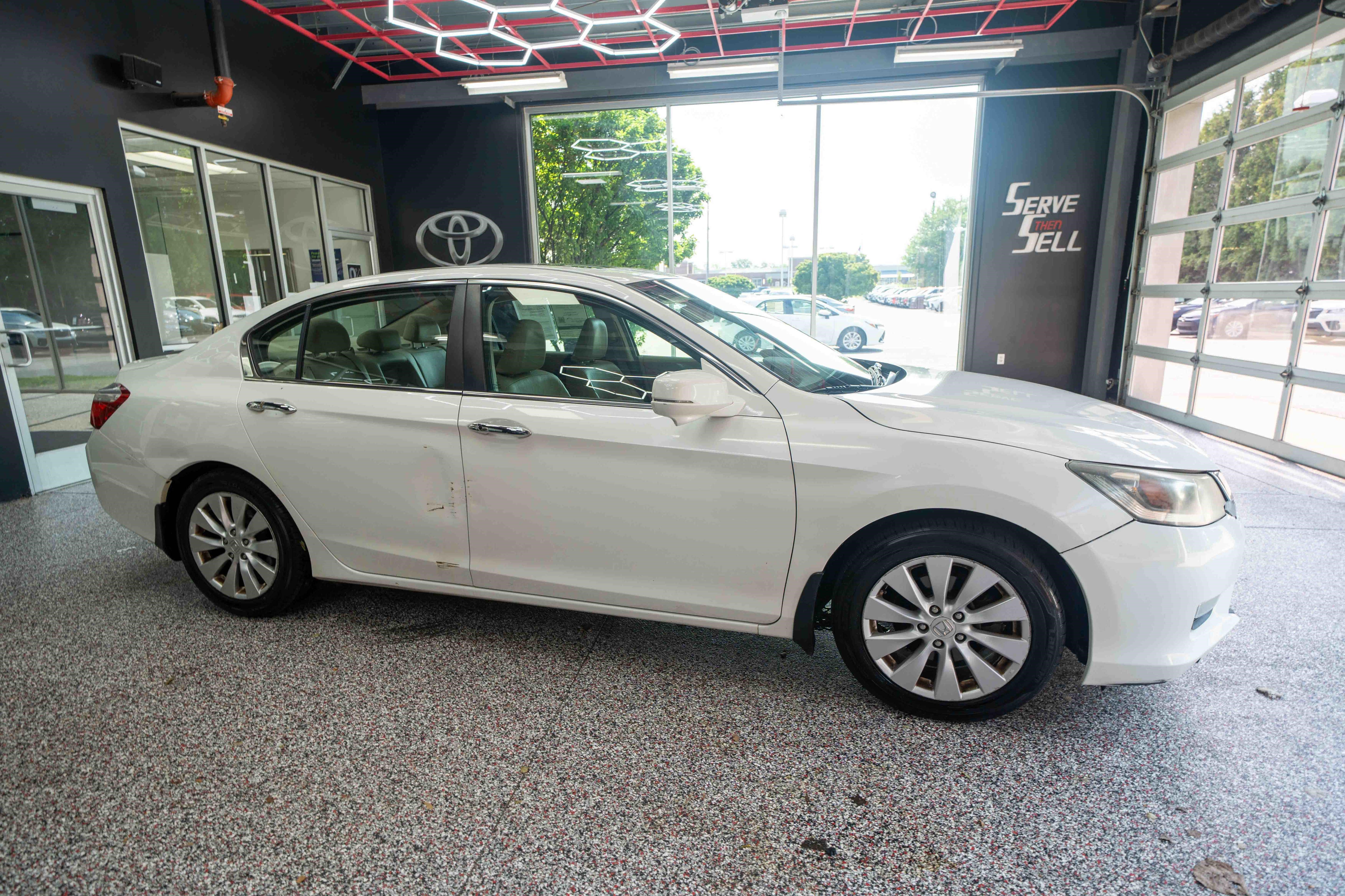 Used 2013 Honda Accord EX-L image 5