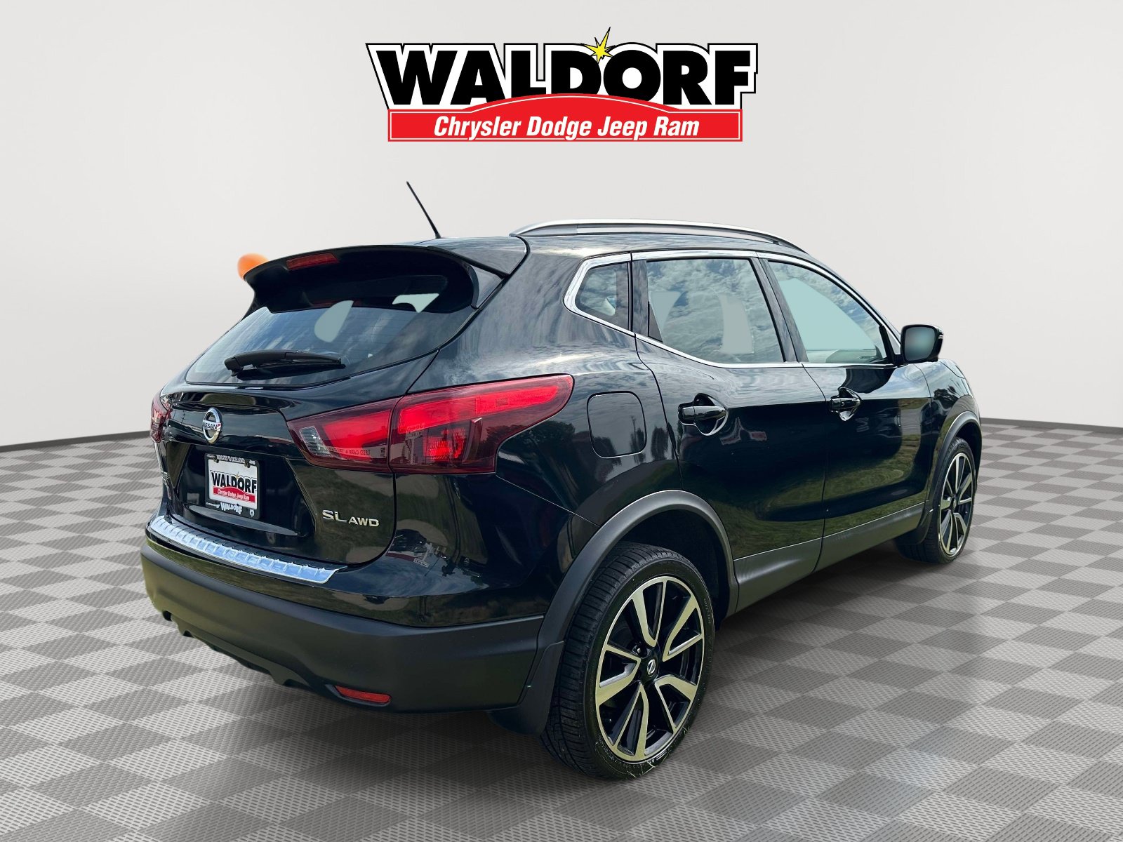 Used 2018 Nissan Rogue Sport SL w/ SL Premium Package AWD/4WD image 6