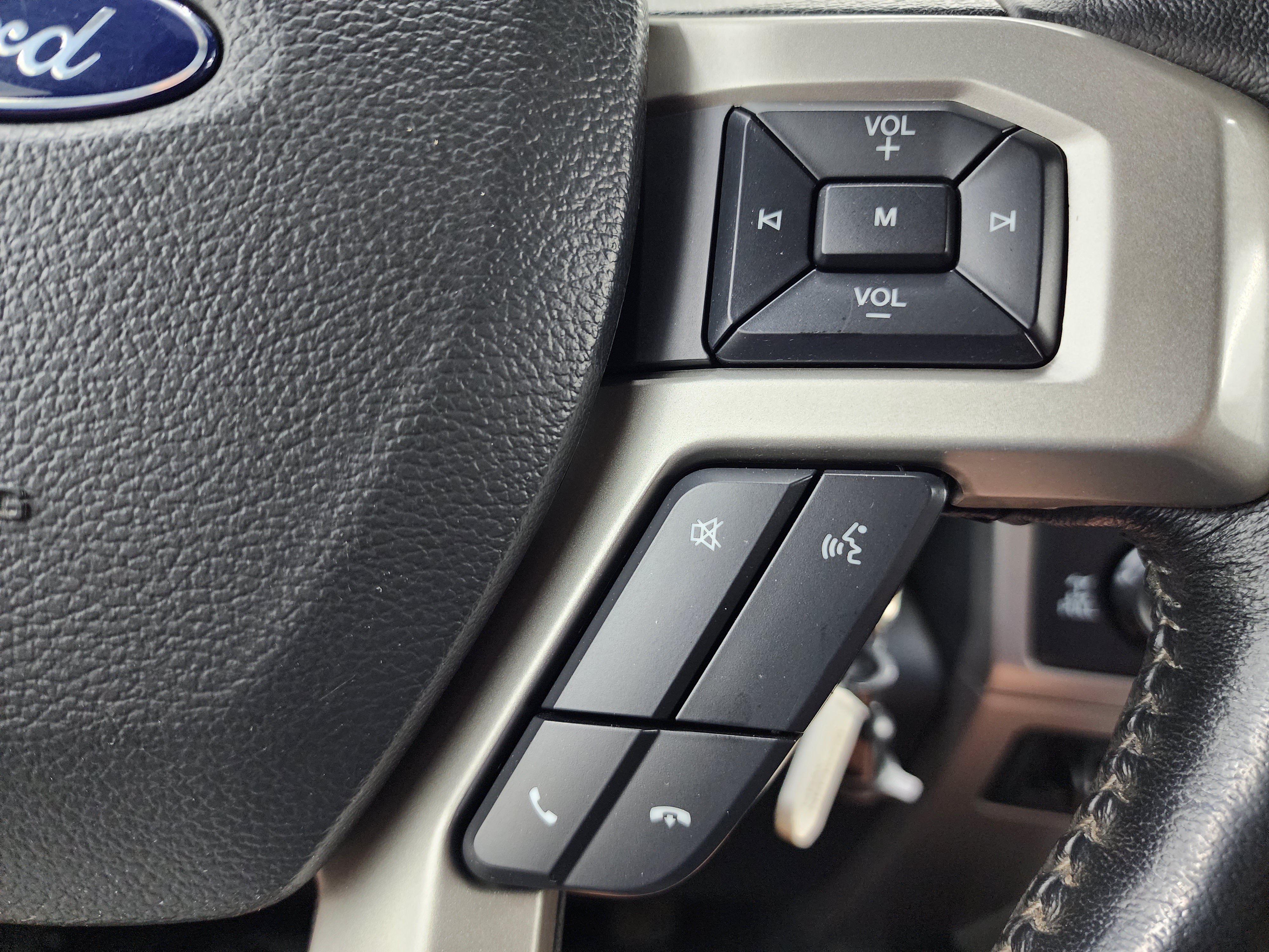 Used 2022 Ford F350 Lariat w/ Chrome Package AWD/4WD image 16