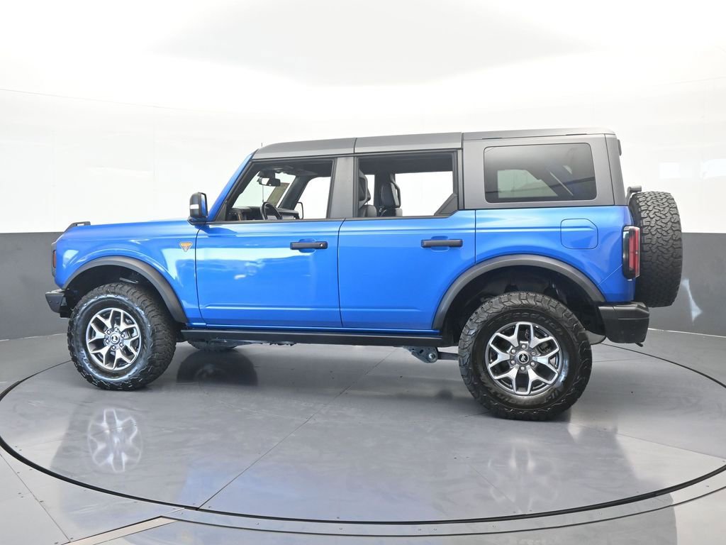 Used 2024 Ford Bronco Badlands image 3