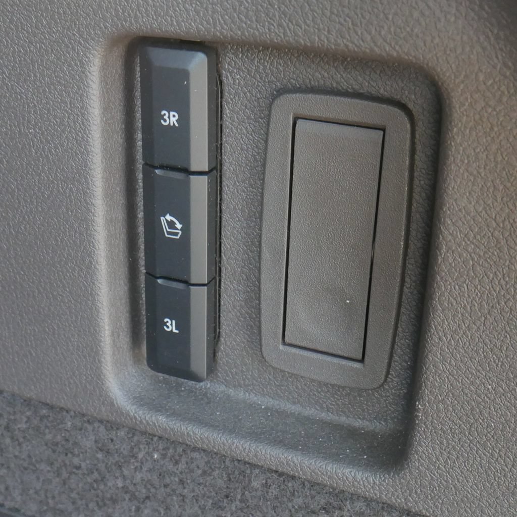 Used 2021 Lincoln Aviator Reserve w/ Equipment Group 202A AWD/4WD image 21