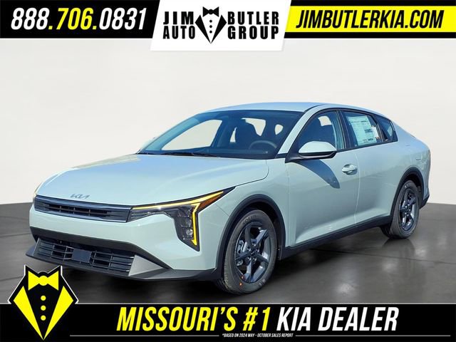 New 2026 Kia K4 LXS image 1