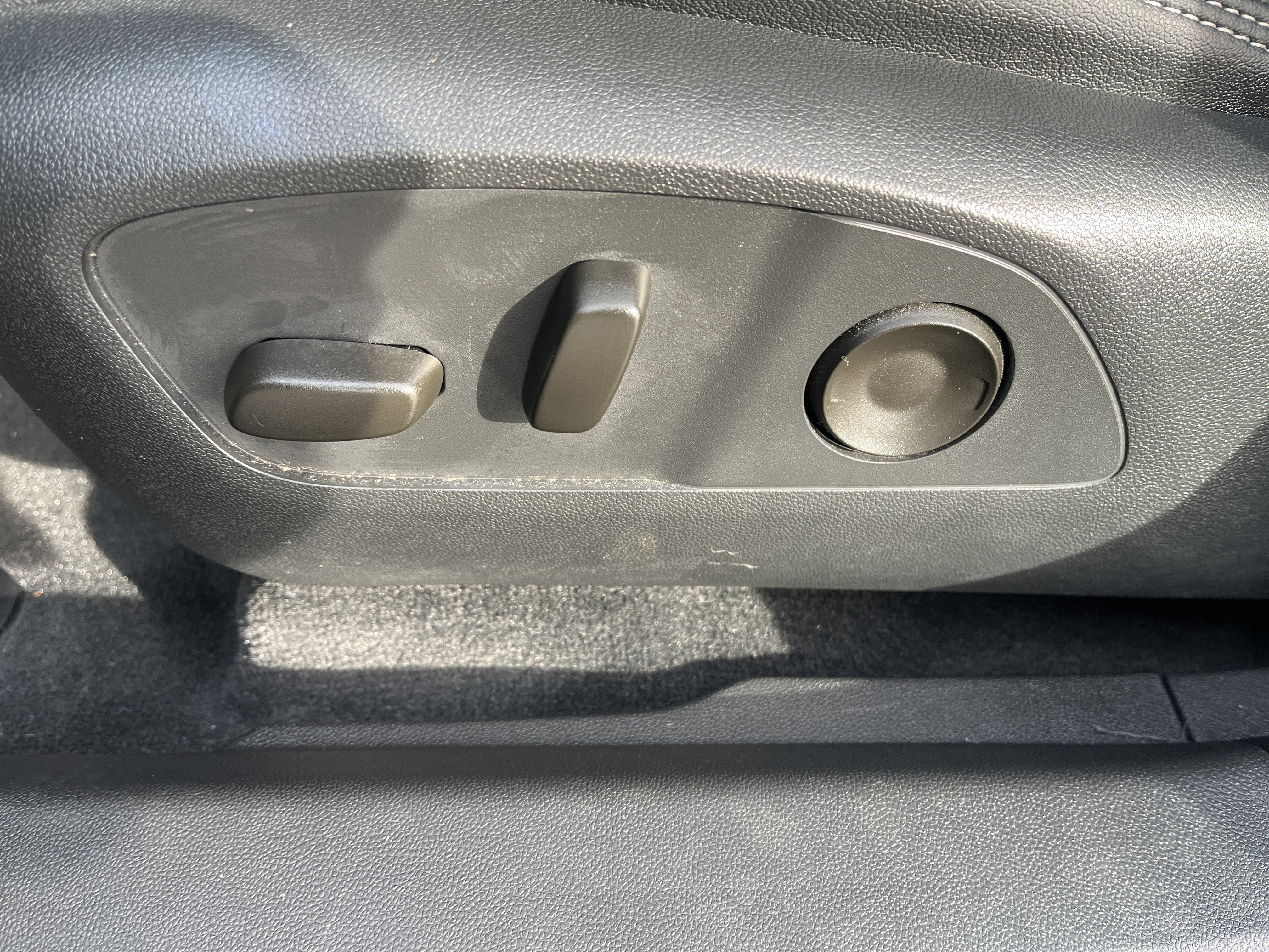 Used 2024 Chevrolet Blazer EV LT image 10