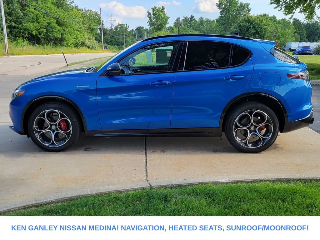Used 2024 Alfa Romeo Stelvio Veloce AWD/4WD image 6
