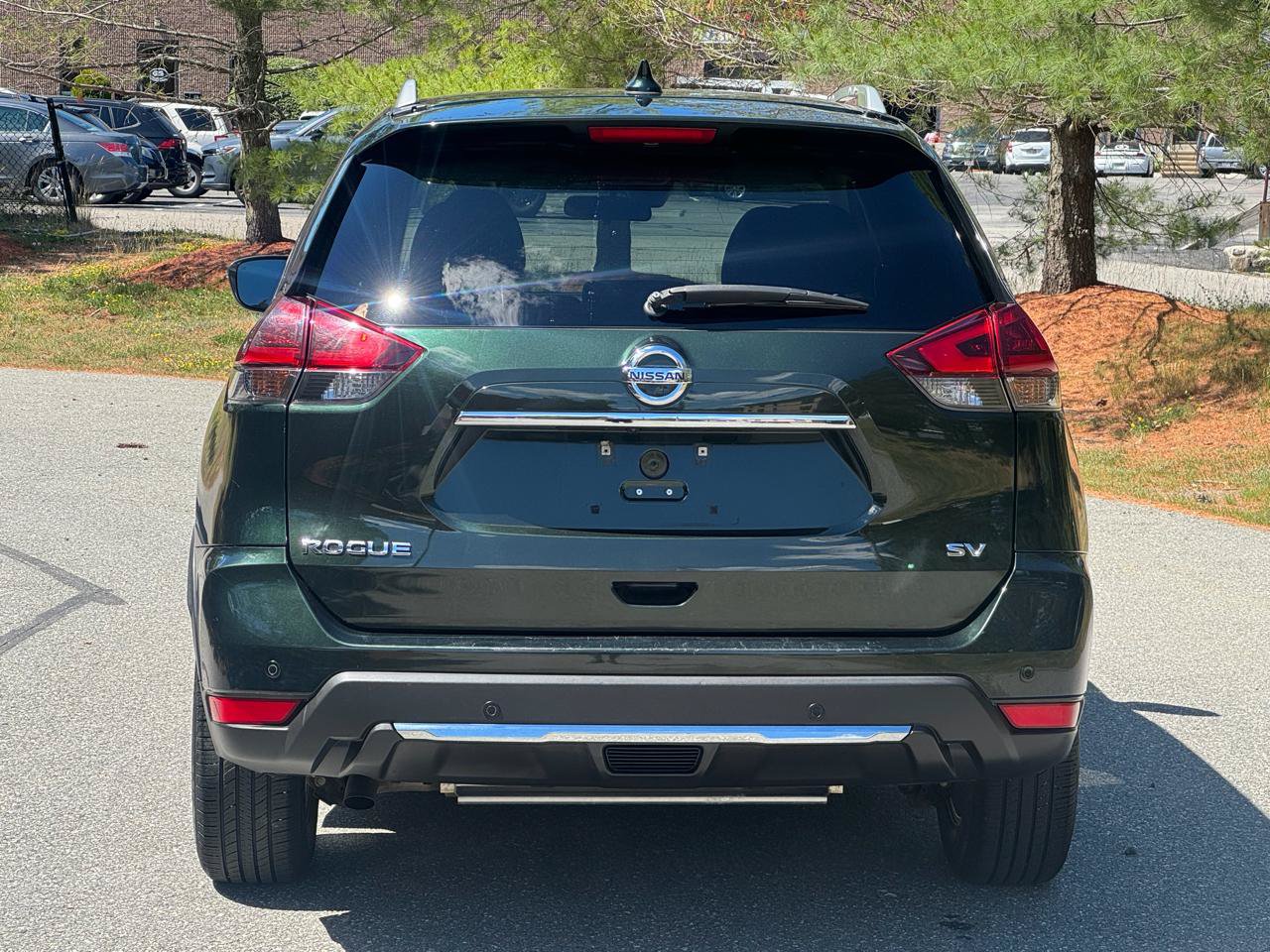 Used 2020 Nissan Rogue SV FWD image 4