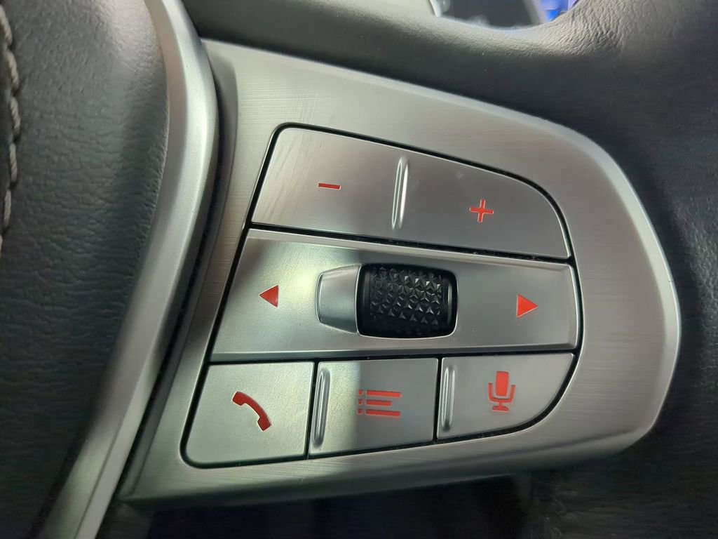 Used 2024 BMW X7 xDrive40i w/ Premium Package image 34