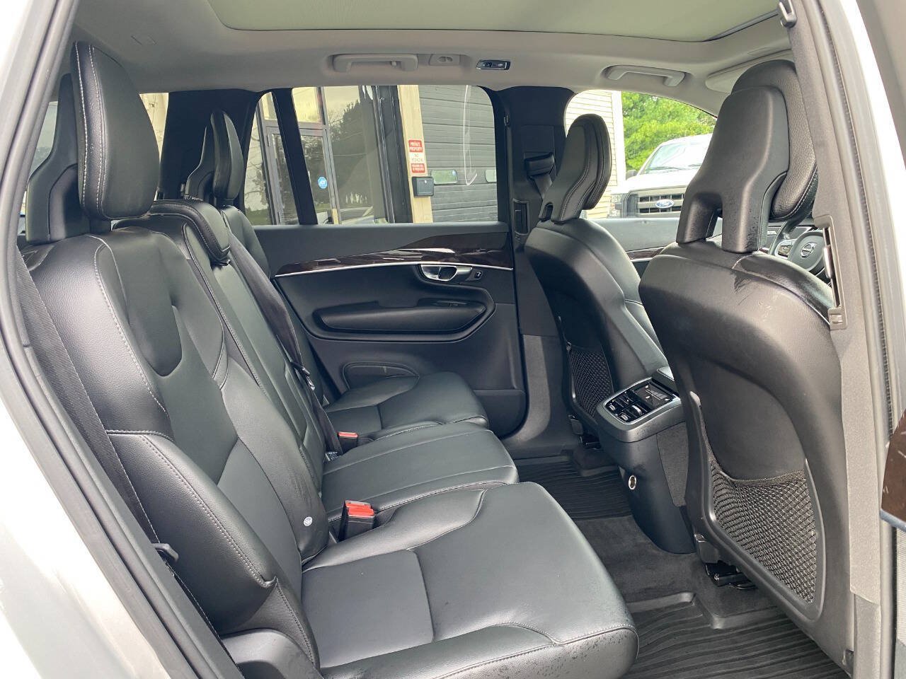 Used 2019 Volvo XC90 T5 Momentum w/ Protection Package Premier AWD/4WD image 28