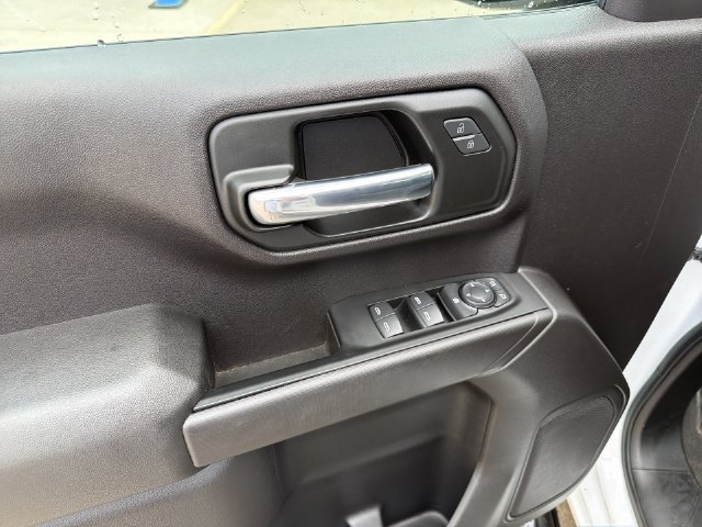 Used 2023 Chevrolet Silverado 1500 Custom Trail Boss w/ LPO, Dark Essentials Package AWD/4WD image 16