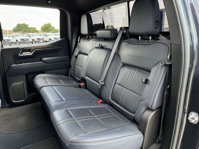 Used 2024 Chevrolet Silverado 1500 High Country w/ Technology Package AWD/4WD image 27